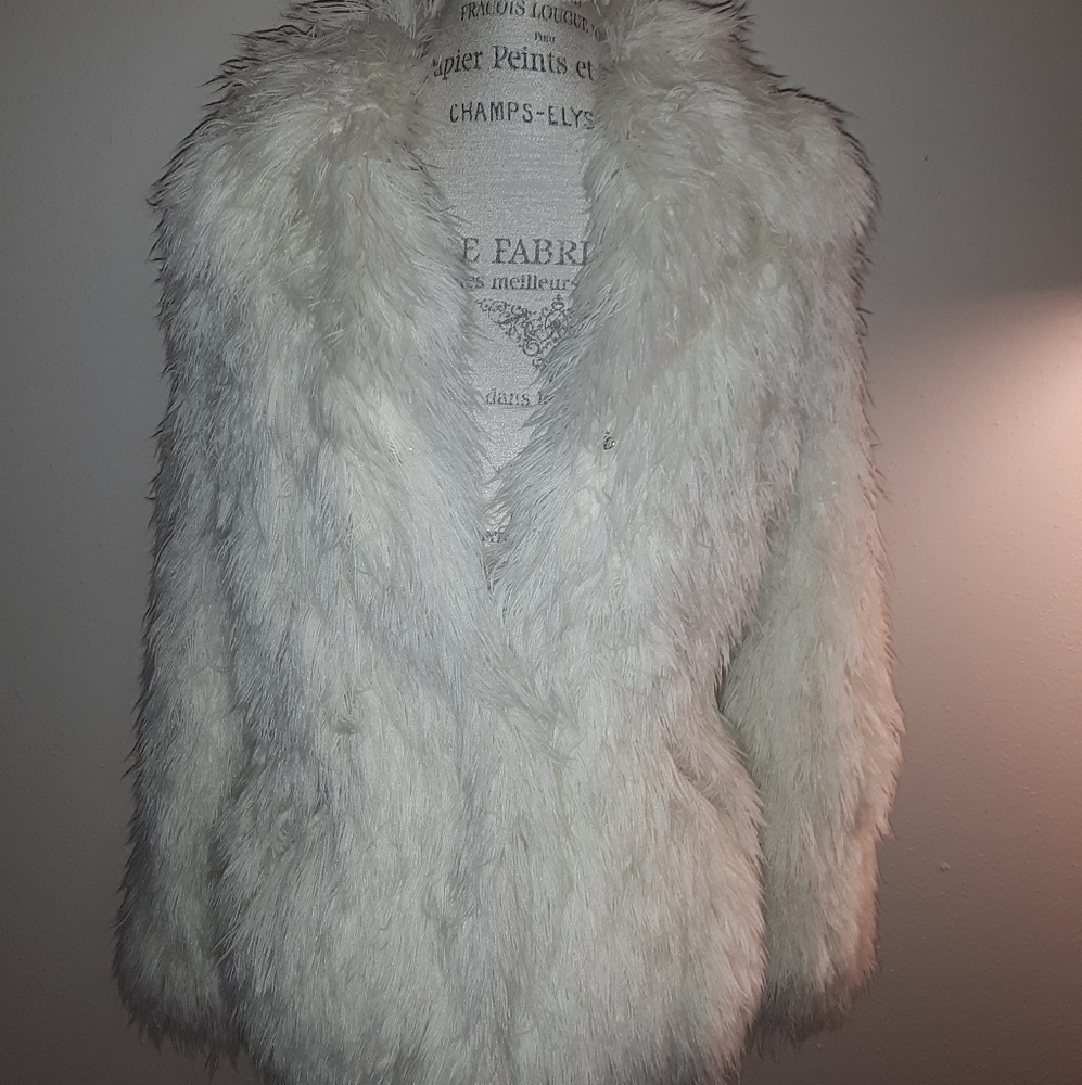 Vintage white beautiful faux fur coat